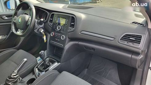 Renault Megane 2018 - фото 20