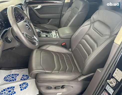 Volkswagen Touareg 2019 - фото 17