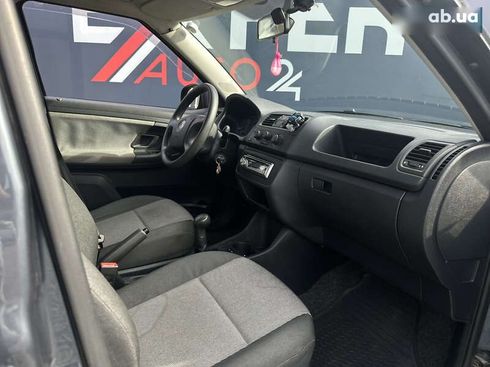 Skoda Fabia 2008 - фото 12