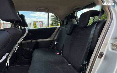 Toyota Yaris 2006 - фото 10