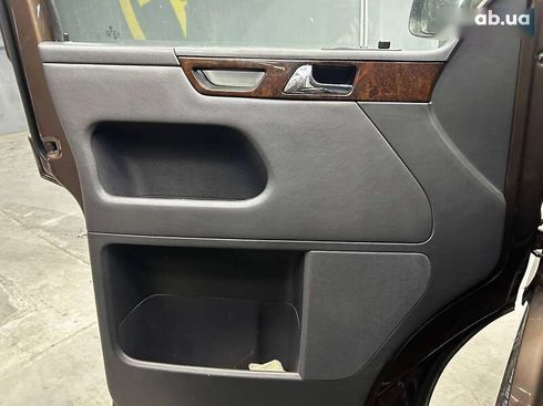 Volkswagen Multivan 2015 - фото 8