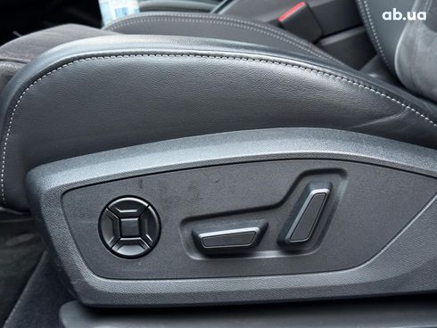 Audi Q4 e-tron 2023 белый - фото 53