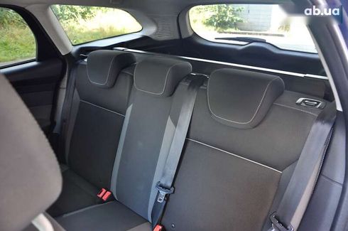 Ford Focus 2011 - фото 20