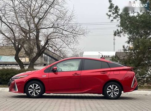 Toyota Prius 2017 - фото 12