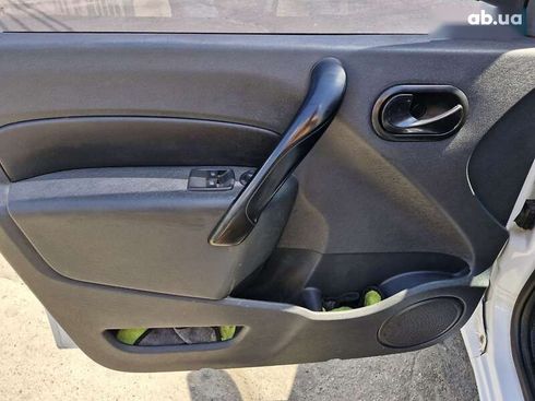 Renault Kangoo 2016 - фото 12