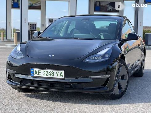 Tesla Model 3 2020 - фото 2