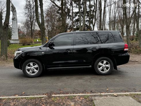 Toyota Land Cruiser 2010 черный - фото 12