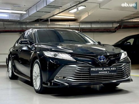 Toyota Camry 2020 - фото 12