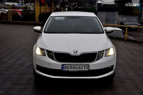 Skoda Octavia 2017 - фото 23