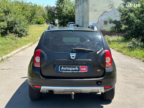 Dacia Duster 2011 черный - фото 10