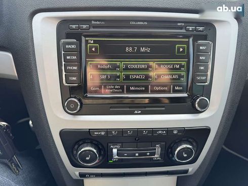 Skoda Octavia 2011 - фото 26