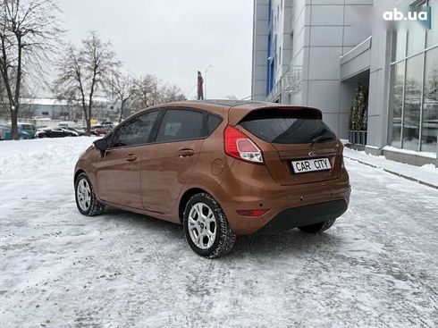 Ford Fiesta 2016 - фото 5