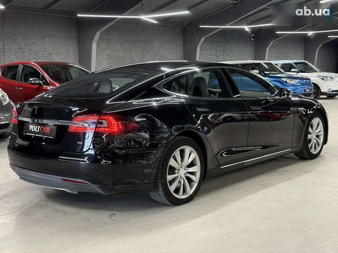 Tesla Model S 2016 - фото 29