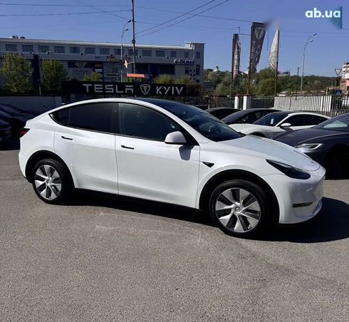 Tesla Model Y 2024 - фото 17