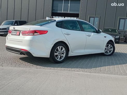 Kia Optima 2017 белый - фото 5