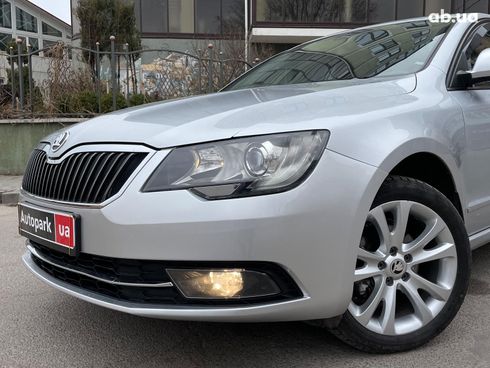 Skoda Superb 2014 серый - фото 5