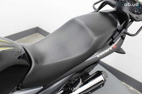 Suzuki GSR 2017 - фото 18