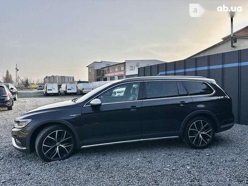 Volkswagen passat alltrack 2018 - фото 12