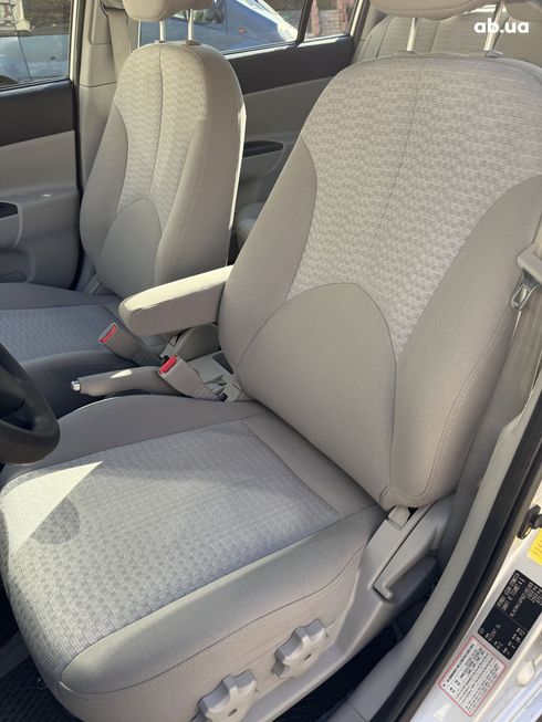 Hyundai Accent 2008 серебристый - фото 12