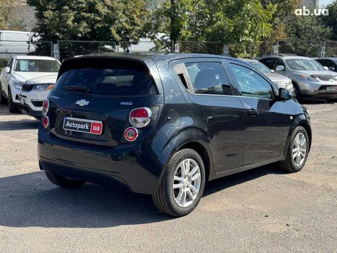 Chevrolet Aveo 2012 черный - фото 6