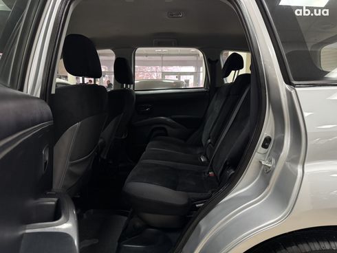 Mitsubishi Outlander XL 2010 серый - фото 7