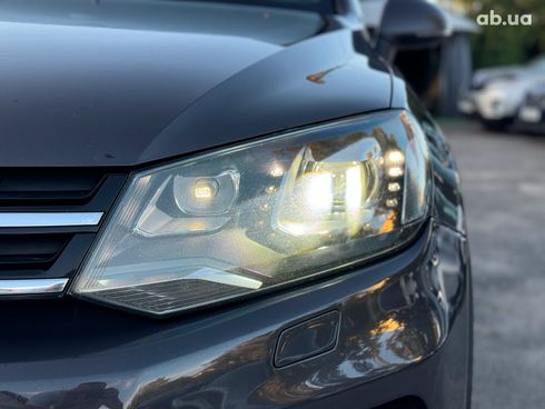 Volkswagen Touareg 2012 серый - фото 14