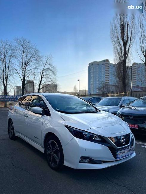 Nissan Leaf 2019 - фото 4