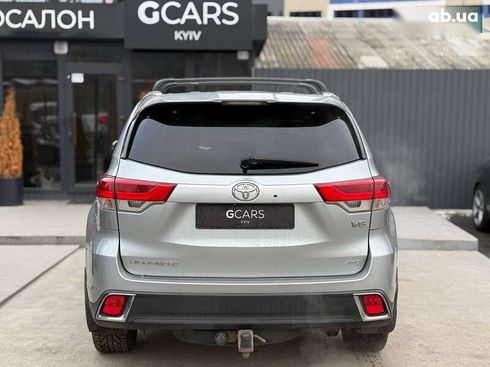 Toyota Highlander 2017 - фото 6