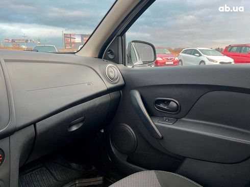 Renault Logan 2016 белый - фото 28