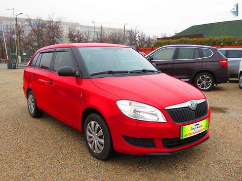 Skoda Fabia 2011 - фото 4
