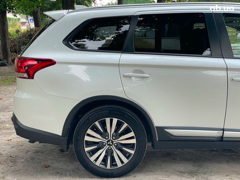 Mitsubishi Outlander 2019 белый - фото 6