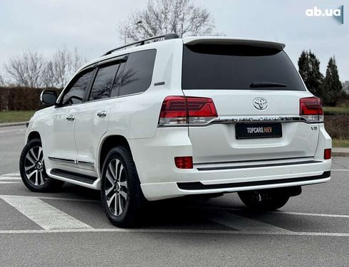 Toyota Land Cruiser 2019 - фото 11