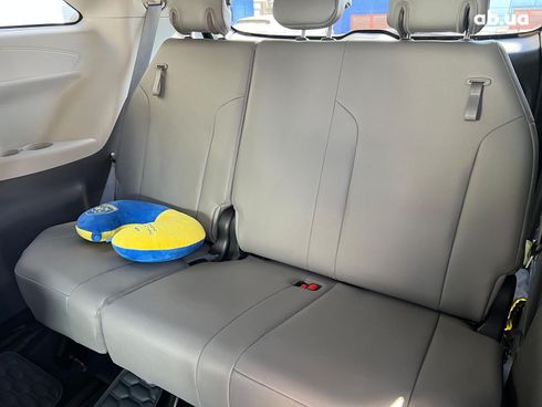 Toyota Sienna 2021 черный - фото 22