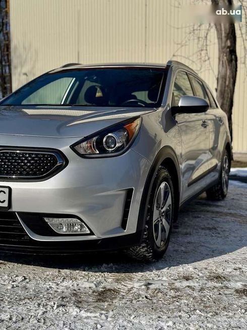 Kia Niro 2018 - фото 6