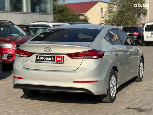 Hyundai Elantra 2018 бежевый - фото 6
