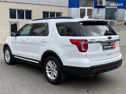 Ford Explorer 2017 белый - фото 7