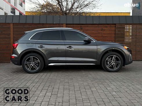 Audi Q5 2020 - фото 8