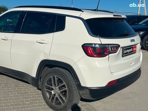 Jeep Compass 2019 белый - фото 6