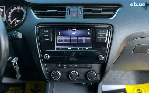Skoda Octavia 2017 - фото 11