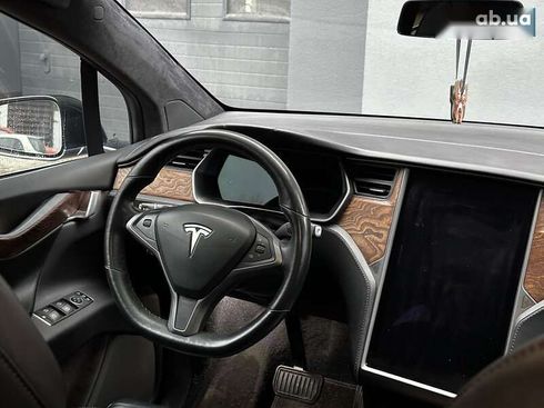 Tesla Model X 2019 - фото 19