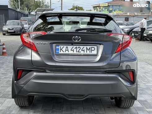 Toyota C-HR 2021 - фото 11
