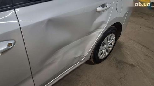 Kia Rio 2021 - фото 9