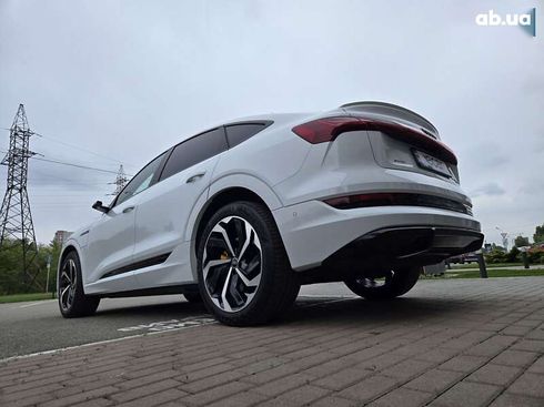 Audi E-Tron 2021 - фото 22