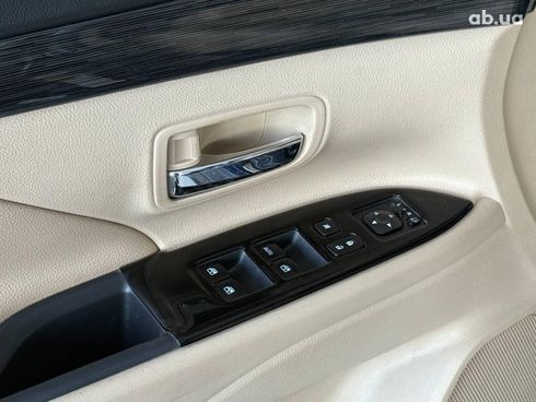 Mitsubishi Outlander 2016 синий - фото 11