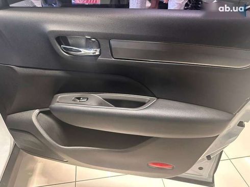Samsung QM6 2019 - фото 21