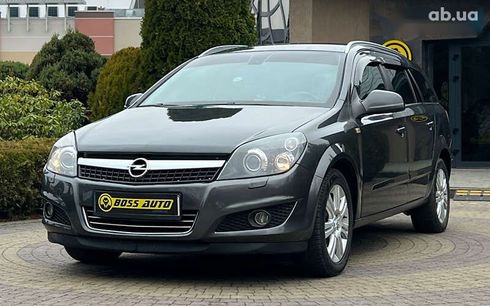 Opel Astra 2010 - фото 3