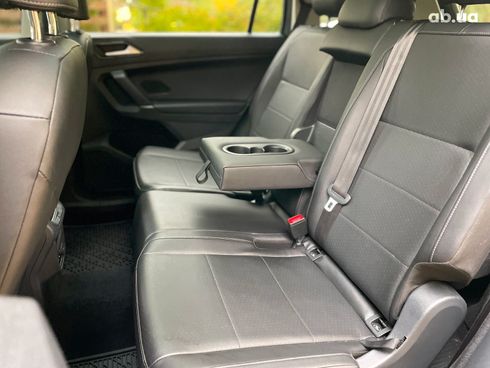 Volkswagen Tiguan 2017 серый - фото 24