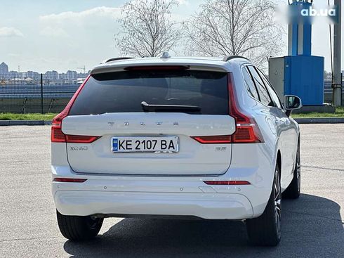 Volvo XC60 2022 - фото 29