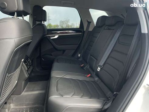 Volkswagen Touareg 2020 - фото 24