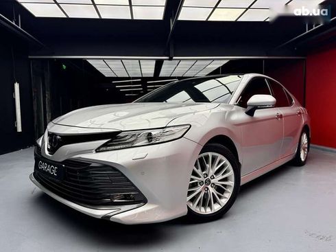 Toyota Camry 2019 - фото 5